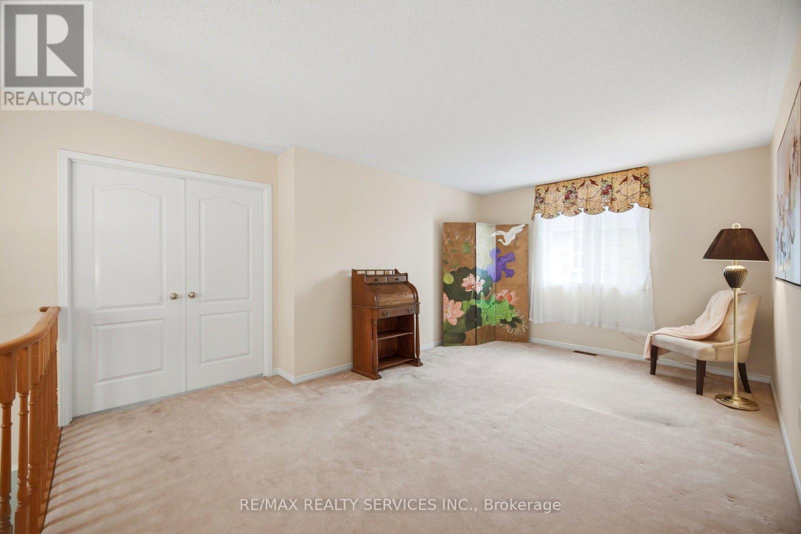 93 SECLUSION CRESCENT - 24