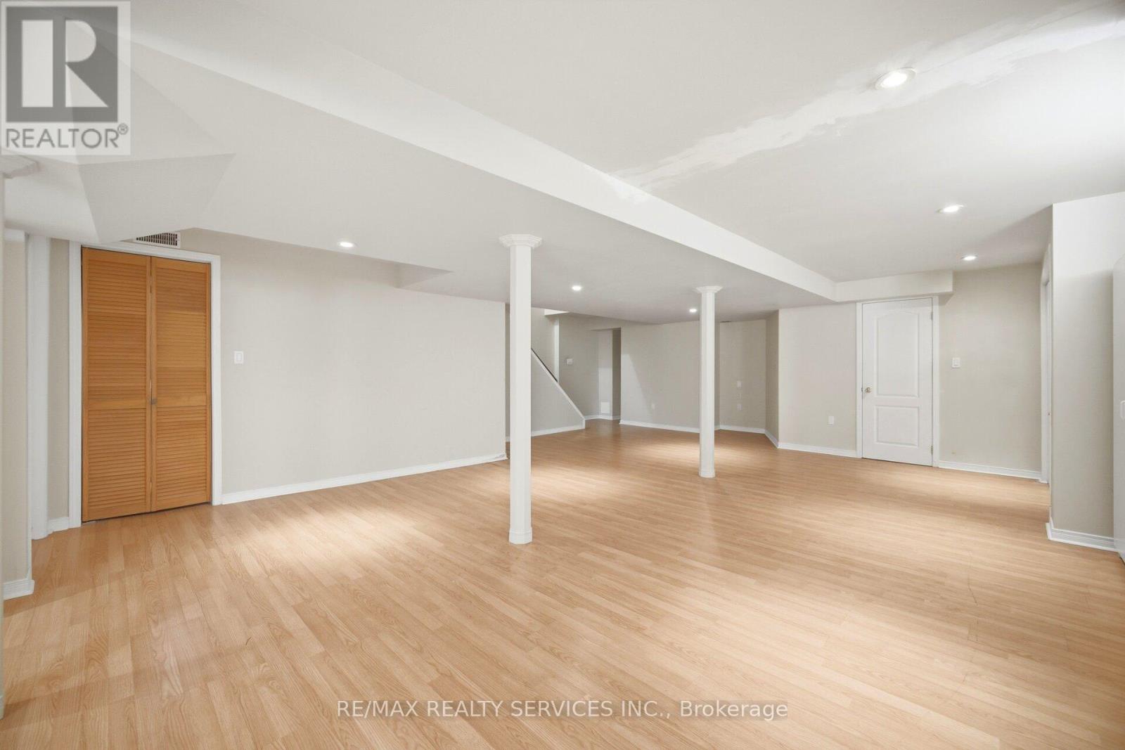 93 SECLUSION CRESCENT - 33