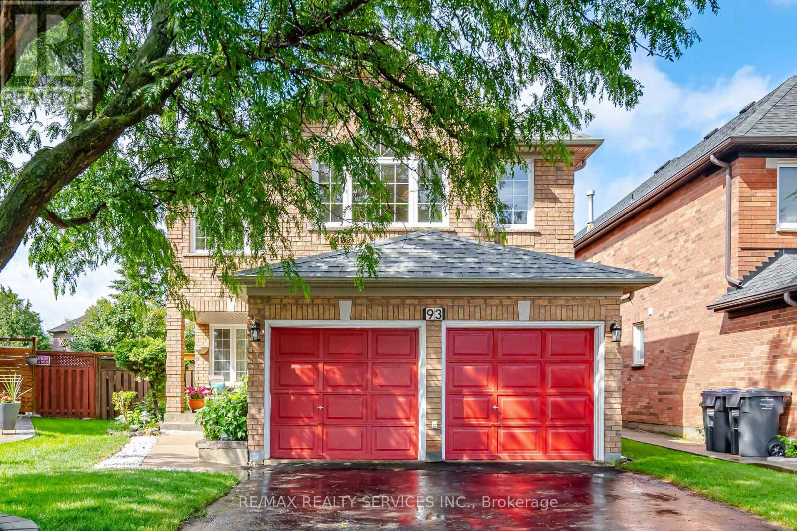 93 SECLUSION CRESCENT - 1