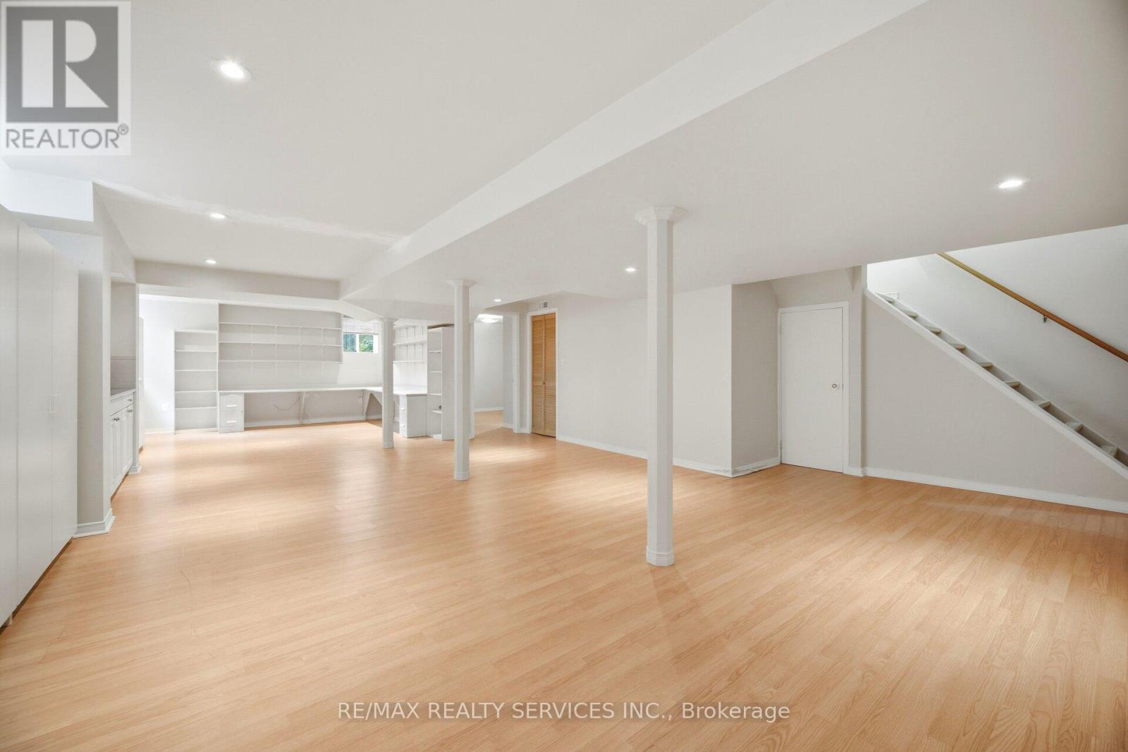 93 SECLUSION CRESCENT - 28