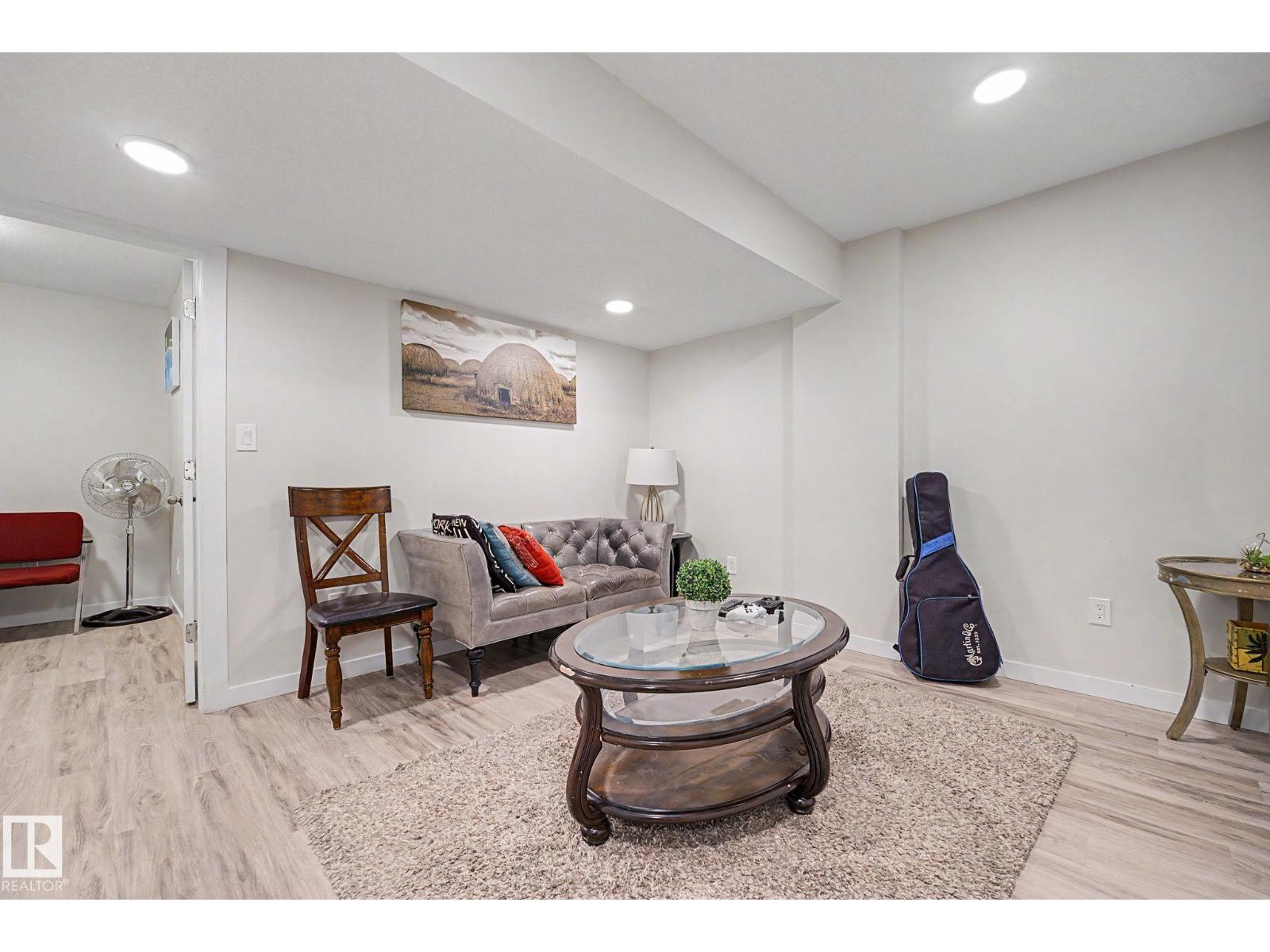 22419 80 AV NW NW - 37