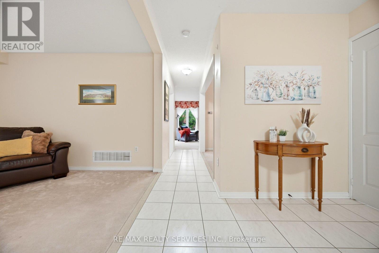 93 SECLUSION CRESCENT - 14