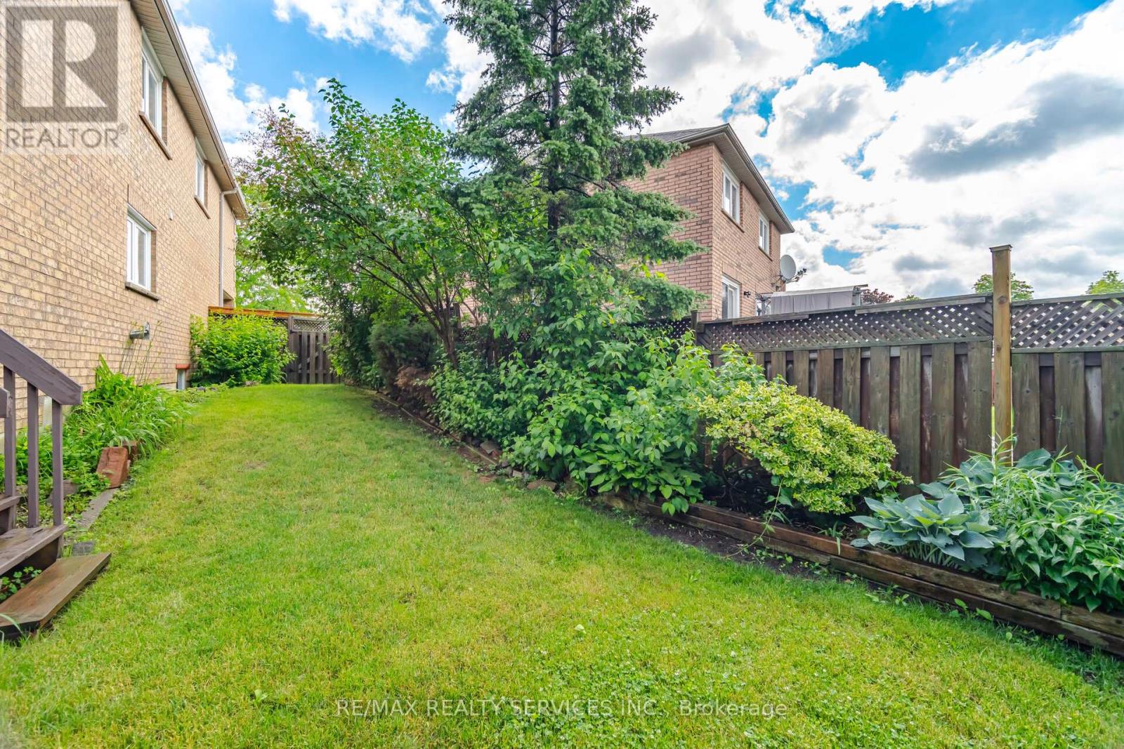 93 SECLUSION CRESCENT - 36