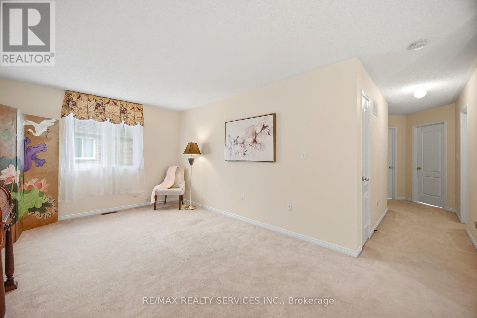 93 SECLUSION CRESCENT - 23