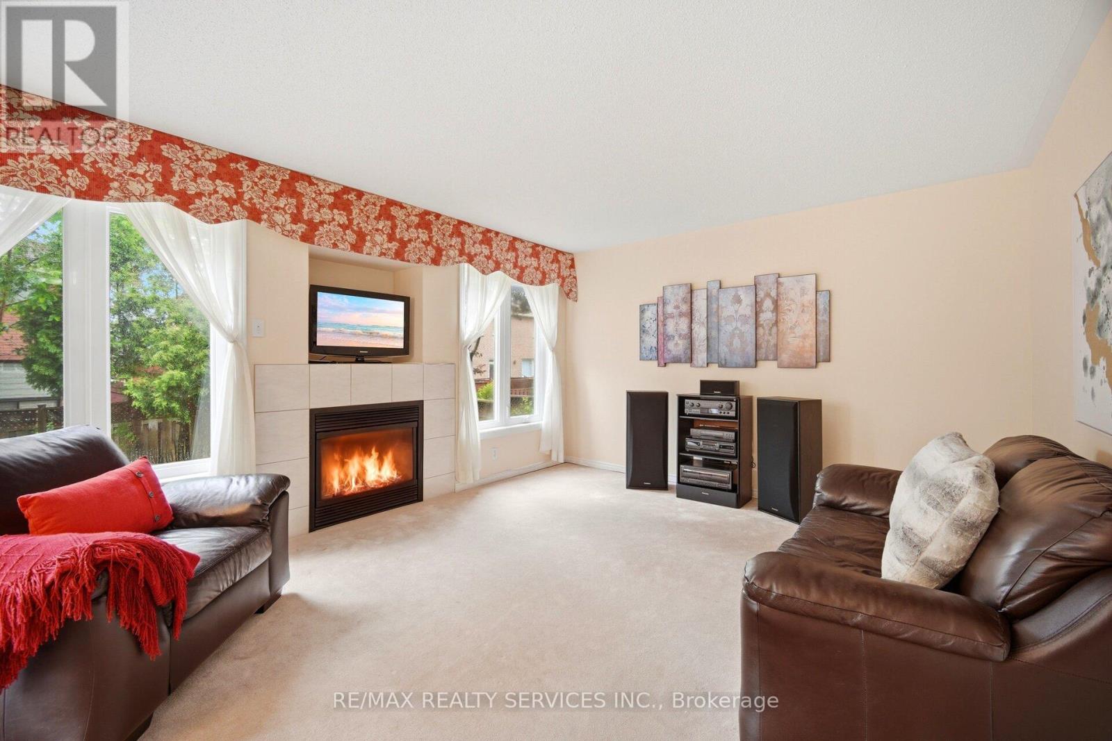 93 SECLUSION CRESCENT - 4