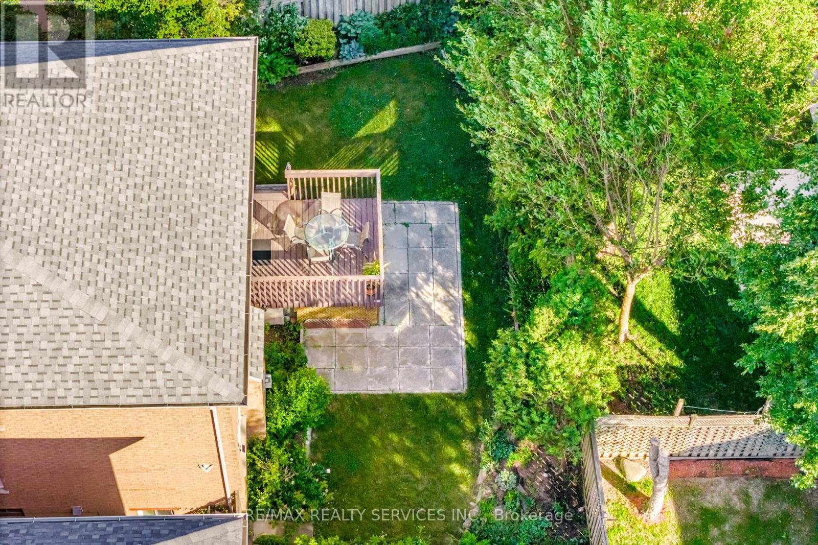 93 SECLUSION CRESCENT - 38
