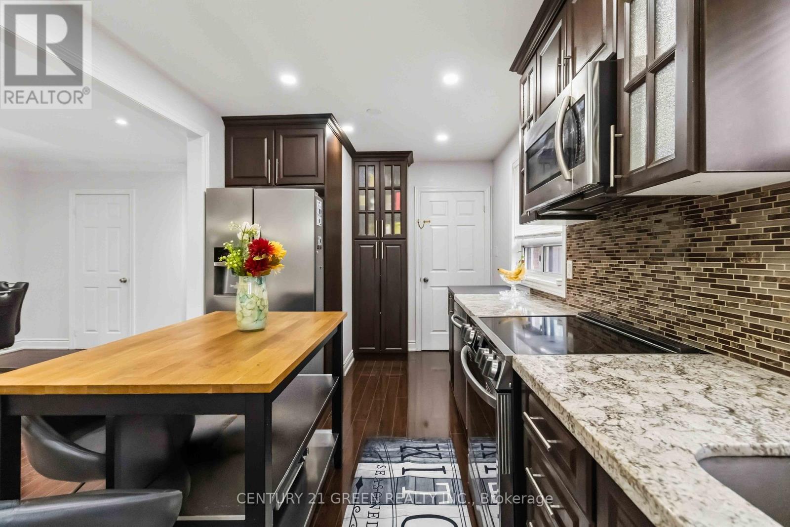 74 DAVENPORT CRESCENT - 15