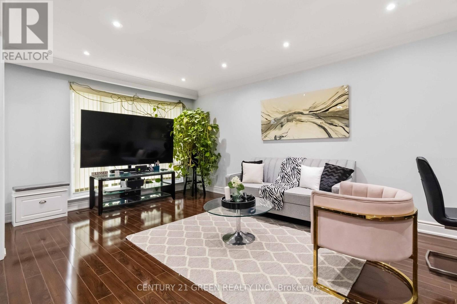 74 DAVENPORT CRESCENT - 8
