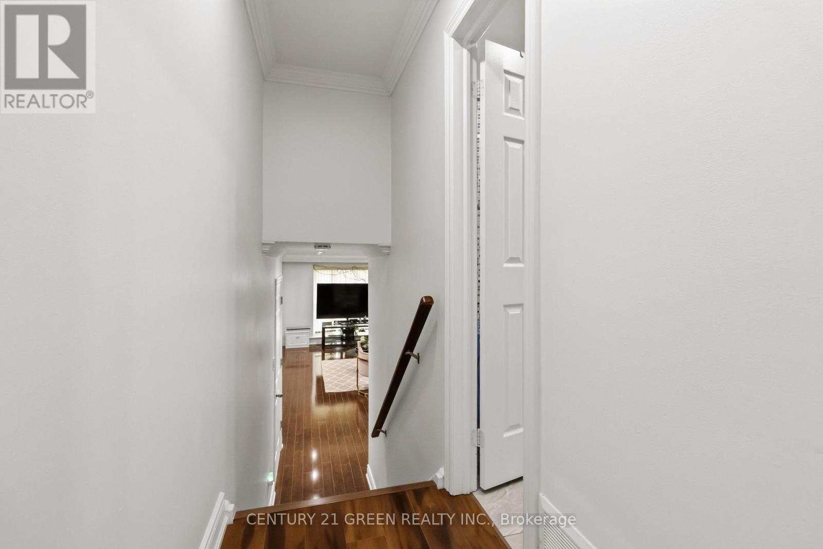 74 DAVENPORT CRESCENT - 21