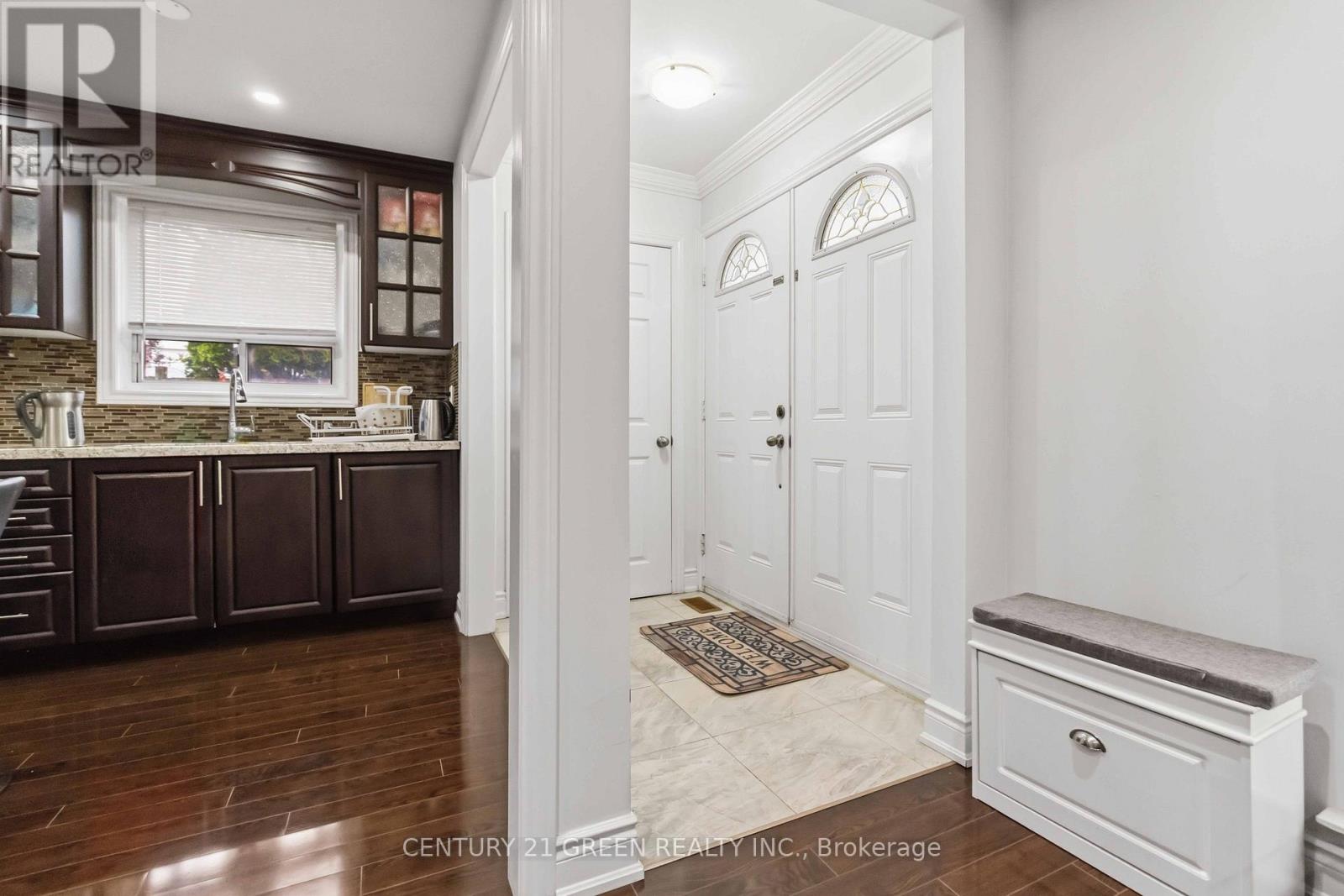 74 DAVENPORT CRESCENT - 12