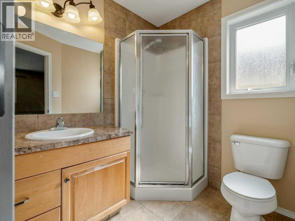 727 Aberdeen Crescent W — photo 24