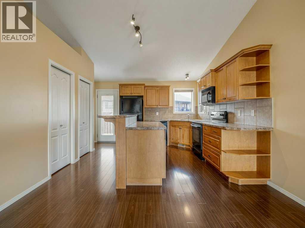 727 Aberdeen Crescent W — photo 15