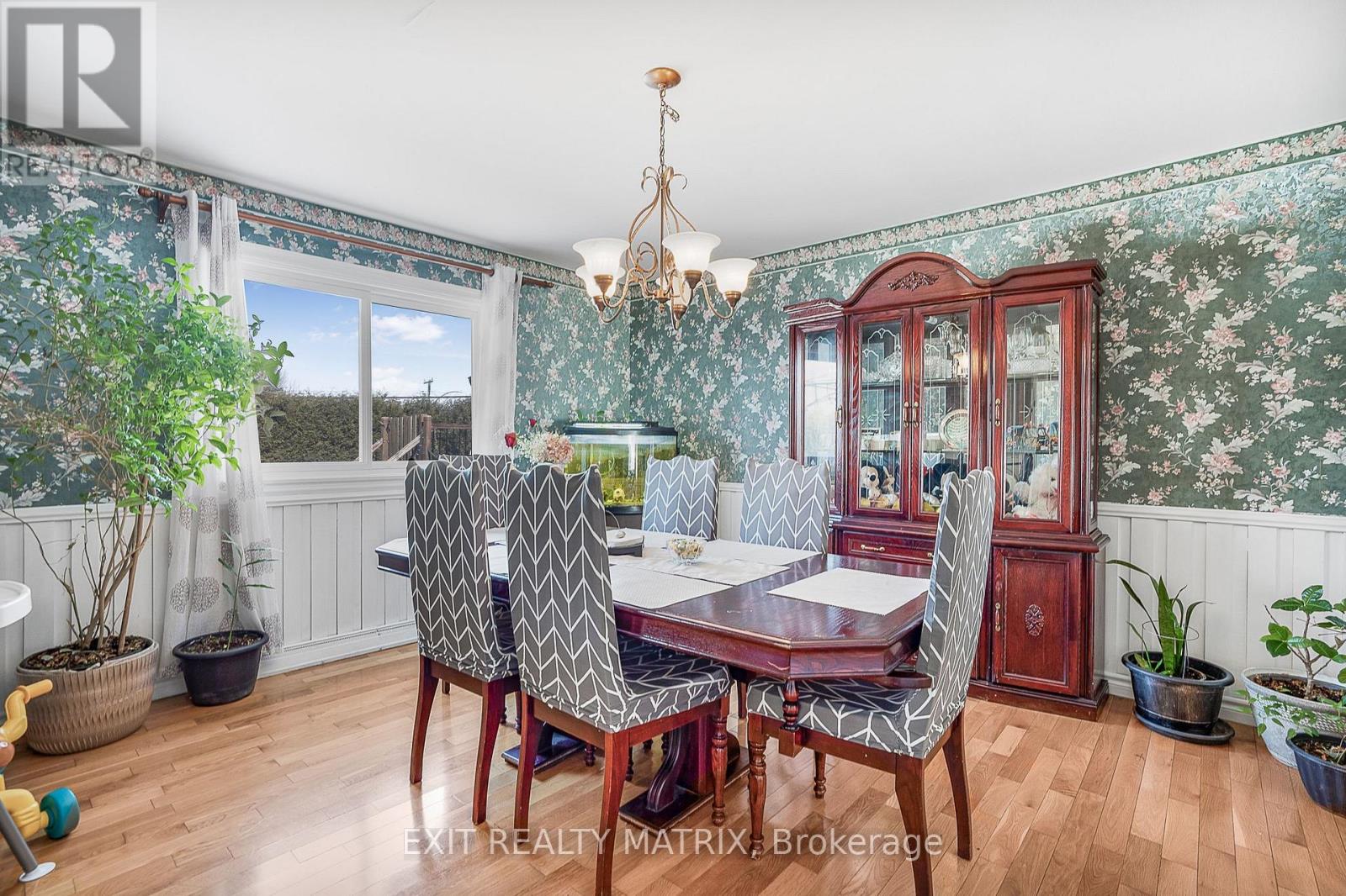 21 FROST AVENUE - 13