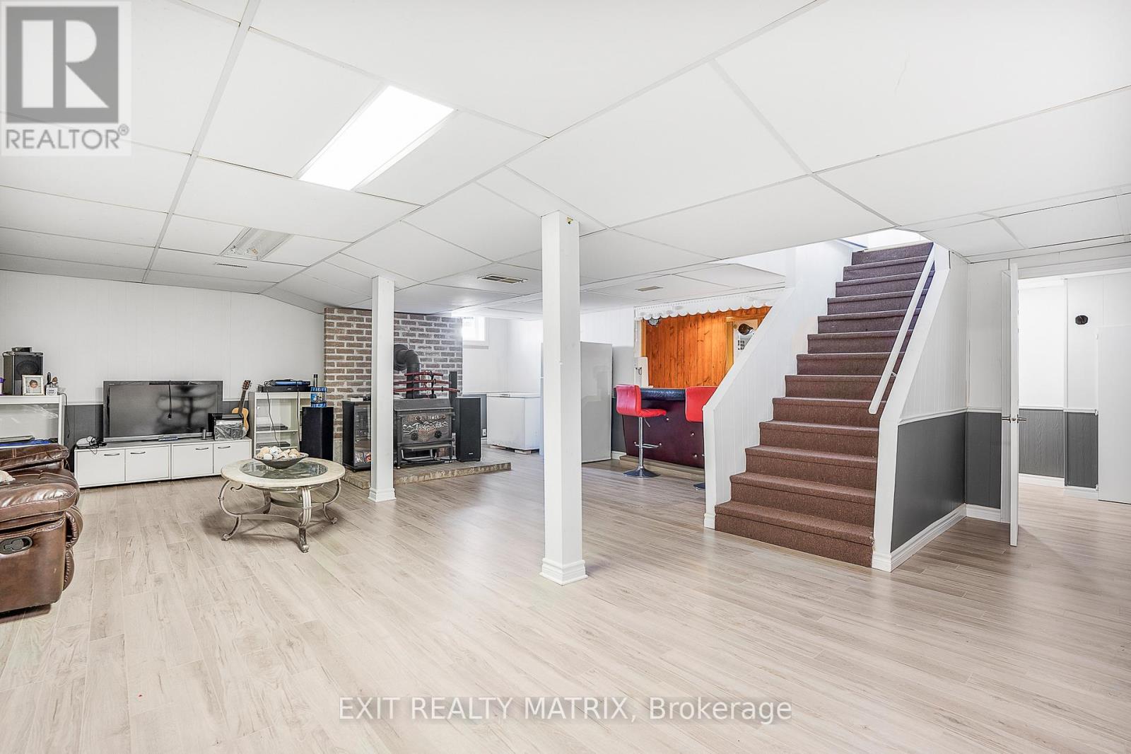 21 FROST AVENUE - 23
