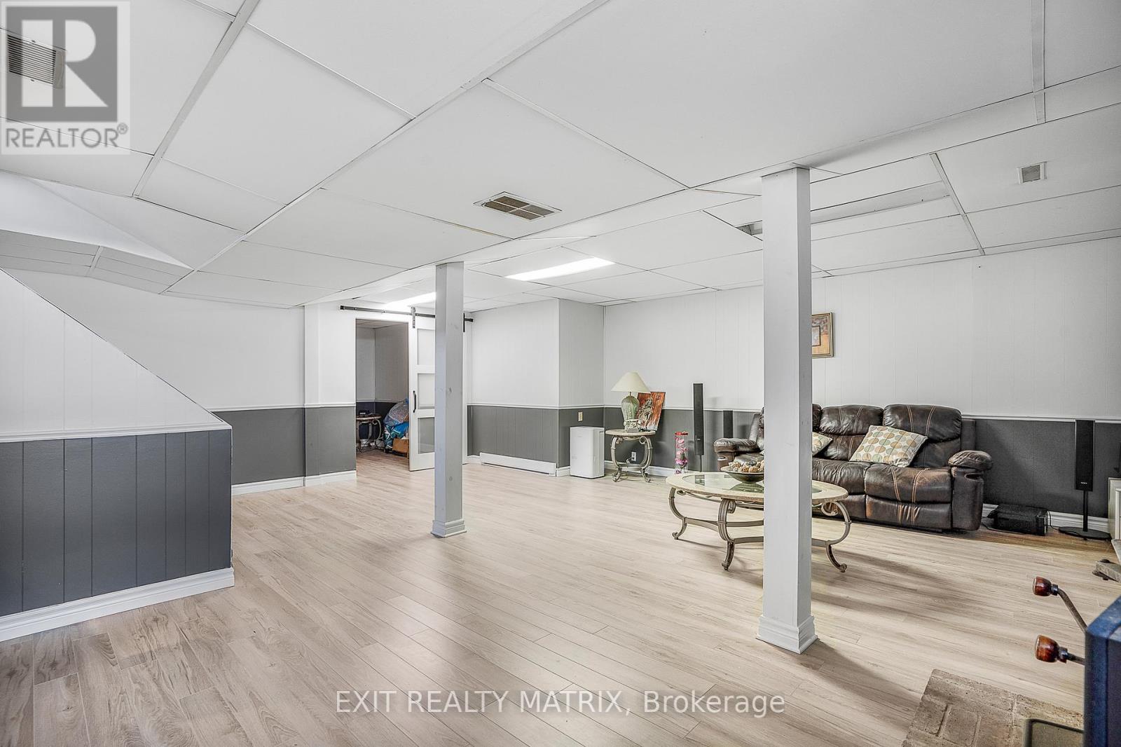 21 FROST AVENUE - 25