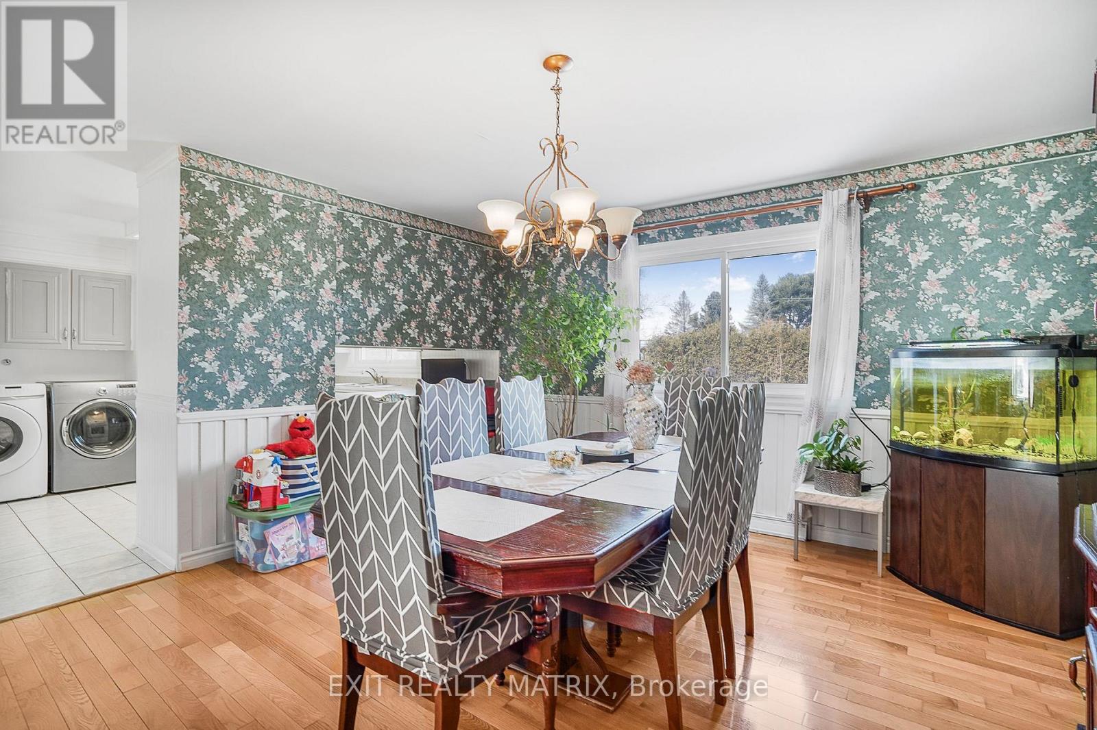 21 FROST AVENUE - 12