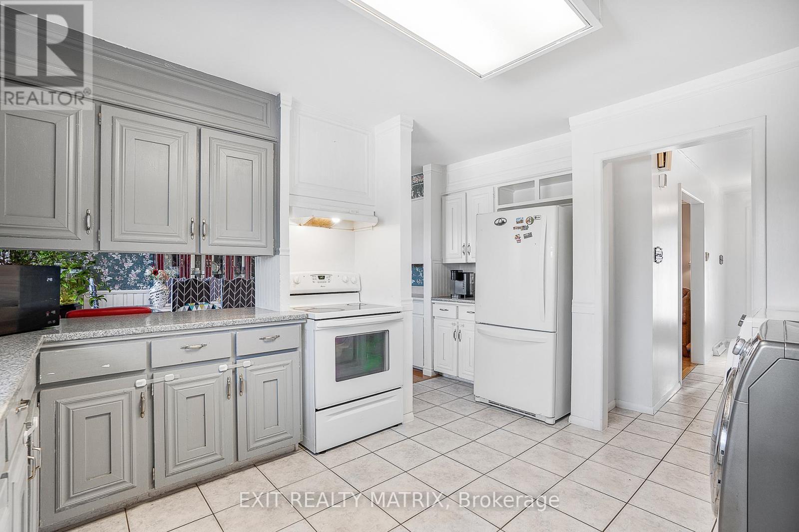 21 FROST AVENUE - 16