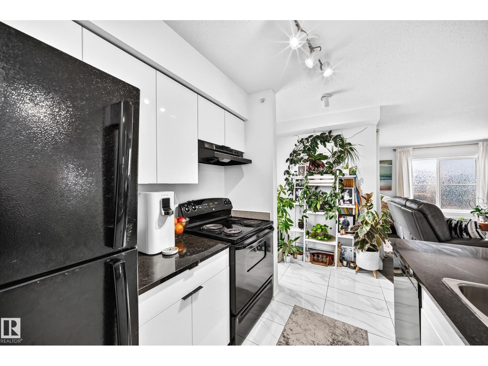 #423 18126 77 ST NW - 7