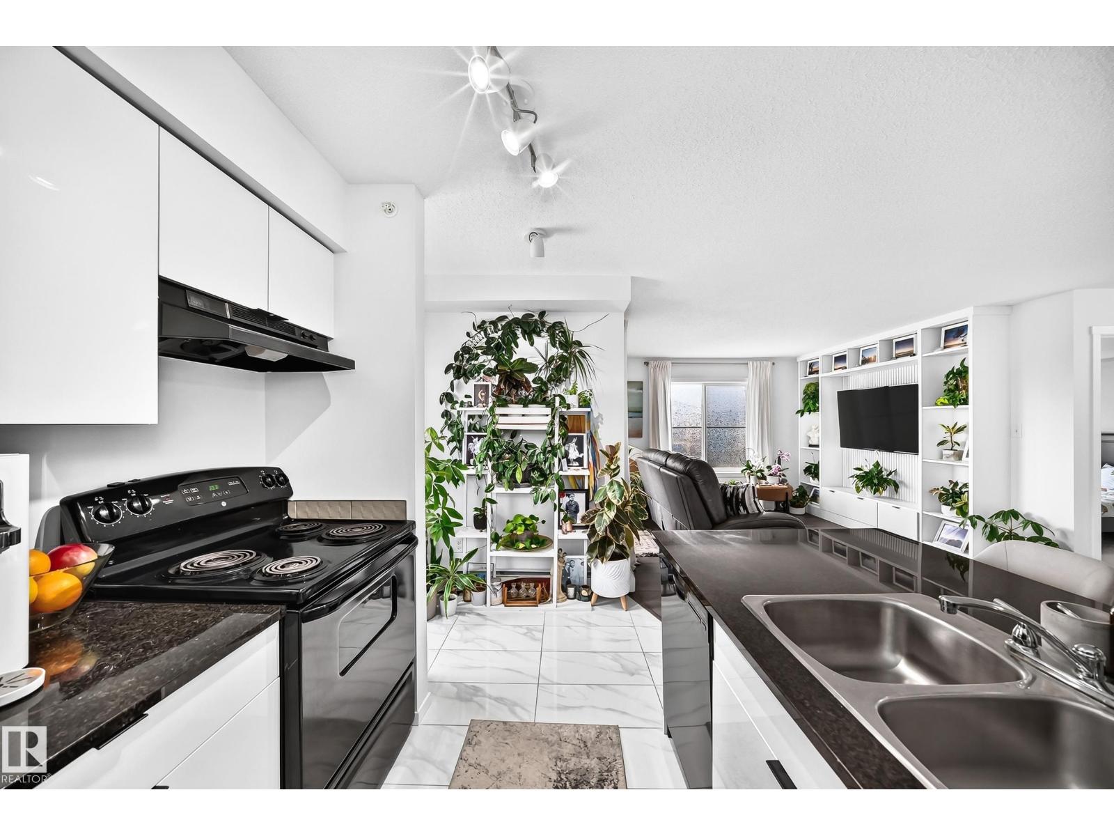 #423 18126 77 ST NW - 8