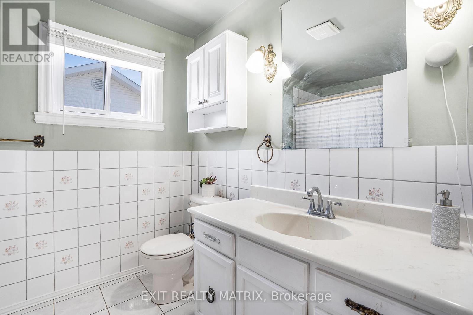 21 FROST AVENUE - 22