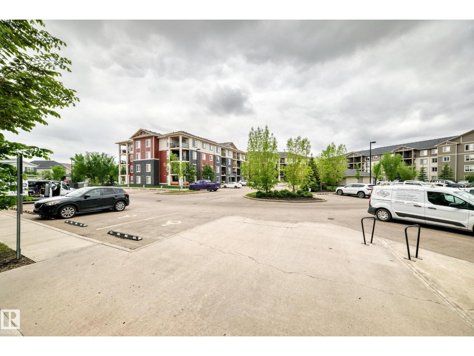 #423 18126 77 ST NW - 52