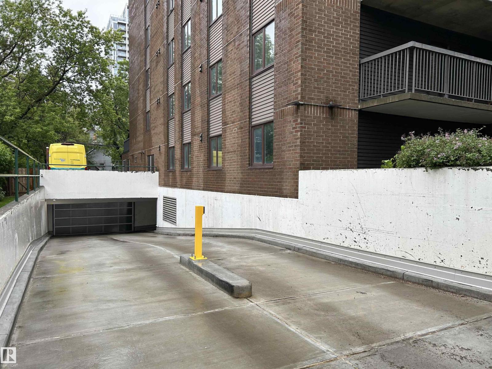 #1002 9929 113 ST NW - photo 3