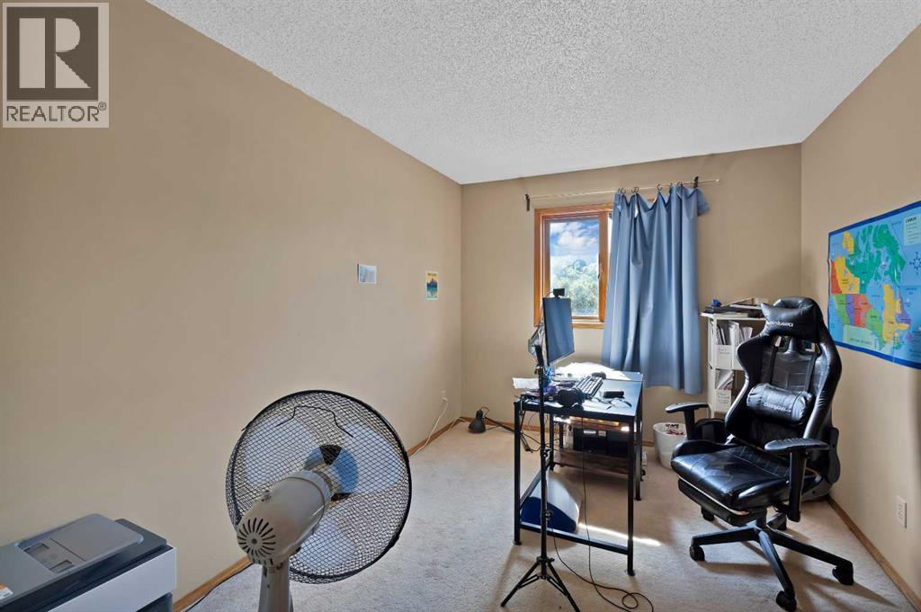 1727 12 Avenue SW - 12