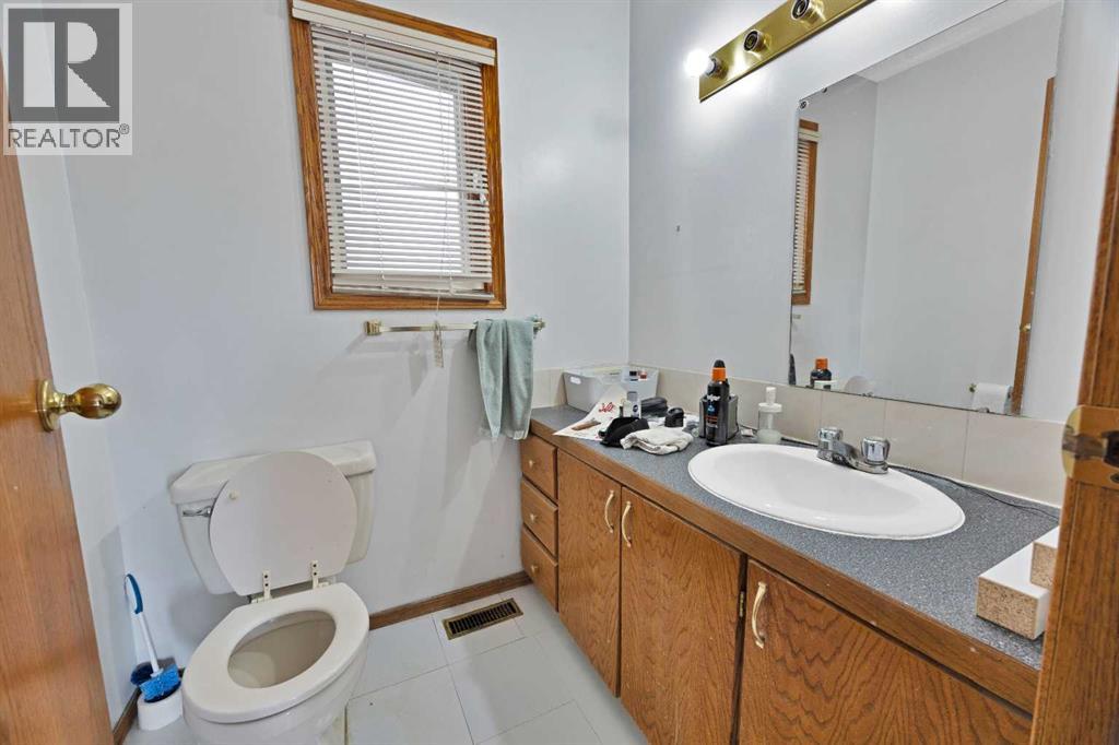 1727 12 Avenue SW - 13