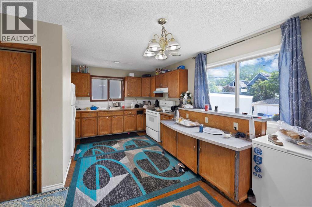 1727 12 Avenue SW - 21