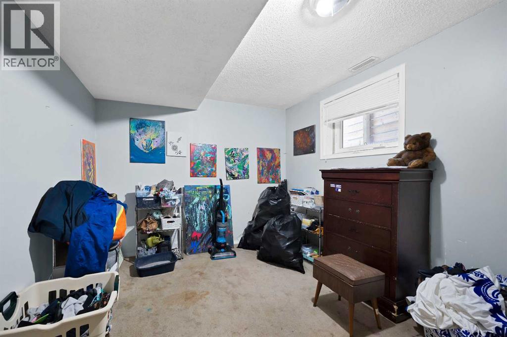 1727 12 Avenue SW - 36