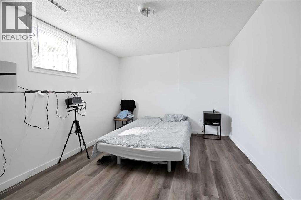 1727 12 Avenue SW - 39
