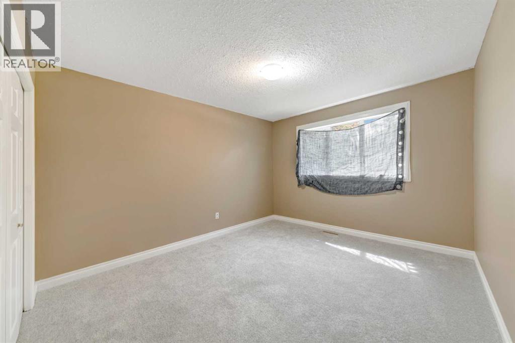 4616 45 Street — photo 22