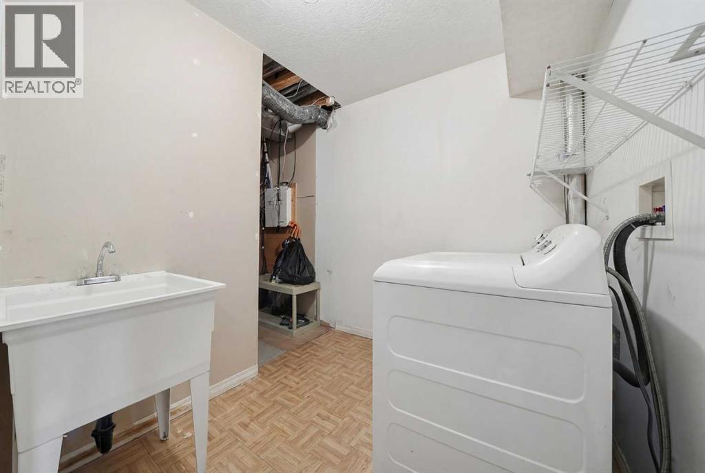 27 Saddleland Way NE - 35