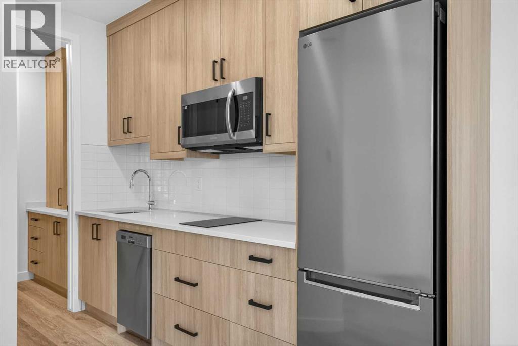 4907 Bowness Road NW - 28