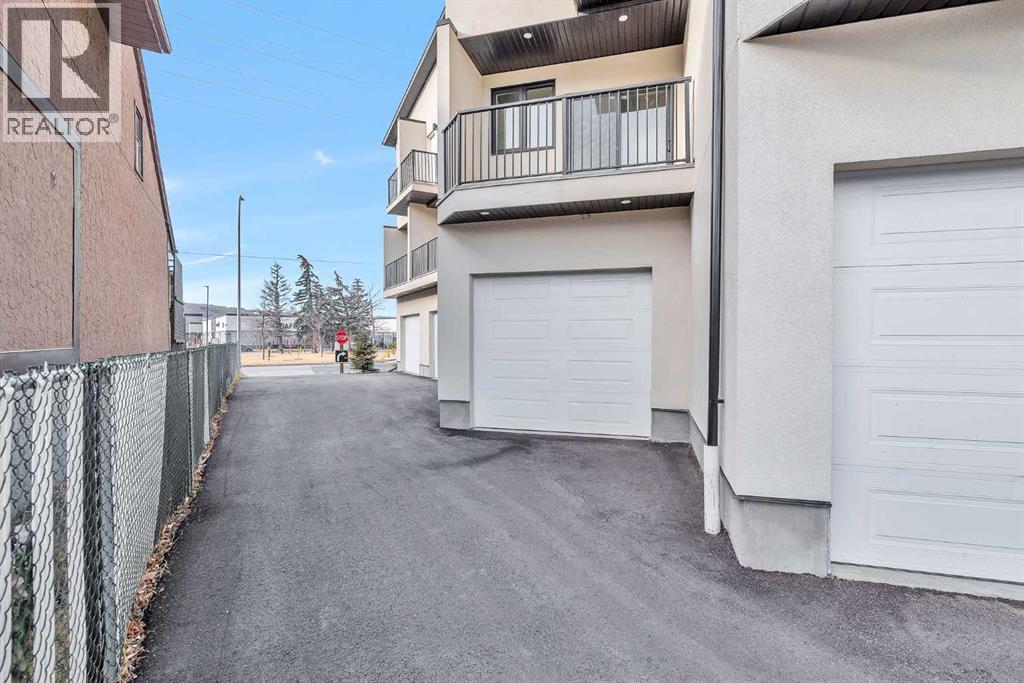 4907 Bowness Road NW - 33