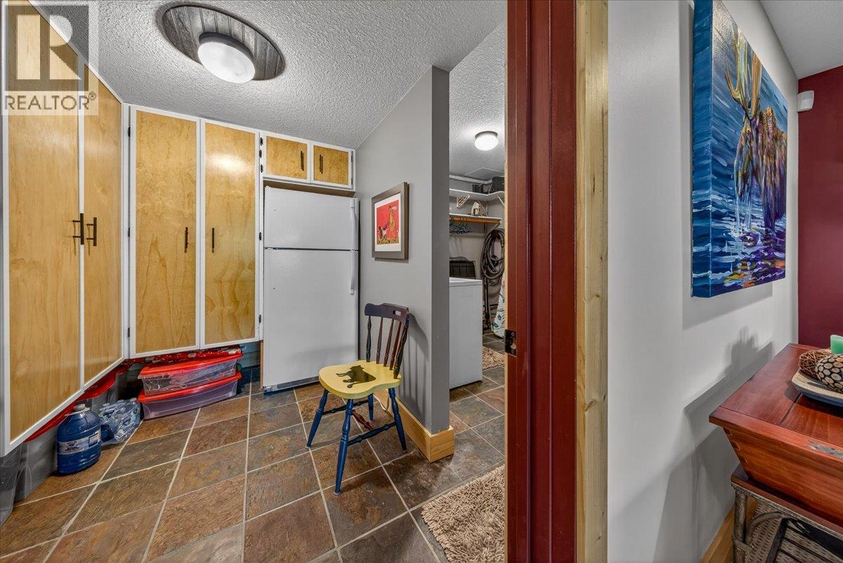 4931 Mountaintop Drive - 28