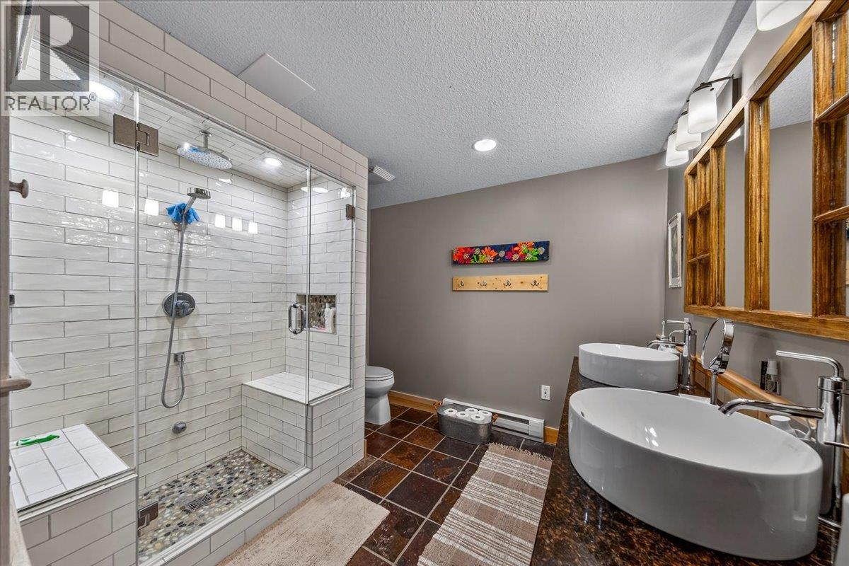 4931 Mountaintop Drive - 32