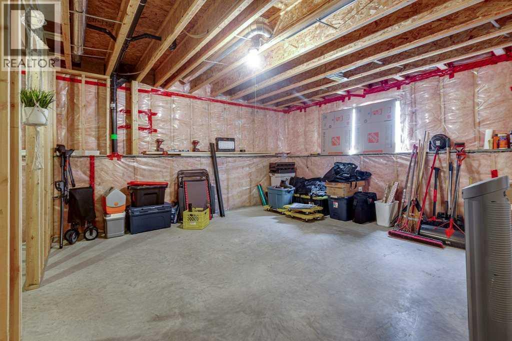 39 Isaacson Crescent — photo 32