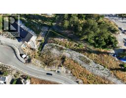 8218 Merlot Peak Drive, Pemberton, BC V0N2L3 Photo 12