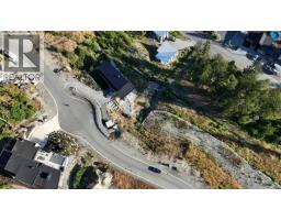 8218 Merlot Peak Drive, Pemberton, BC V0N2L3 Photo 8