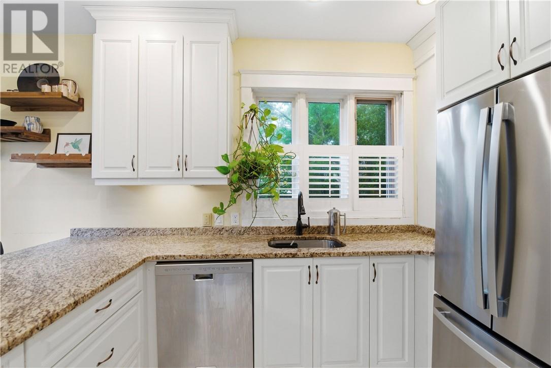 48 Roxborough Drive - 11