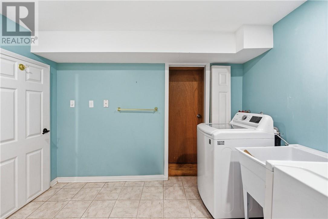 48 Roxborough Drive - 27