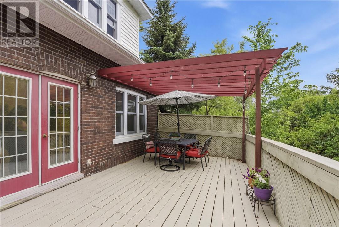 48 Roxborough Drive - 34