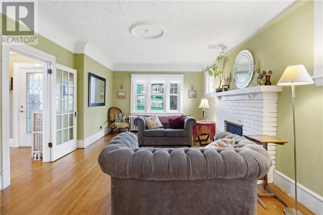 48 Roxborough Drive - 7