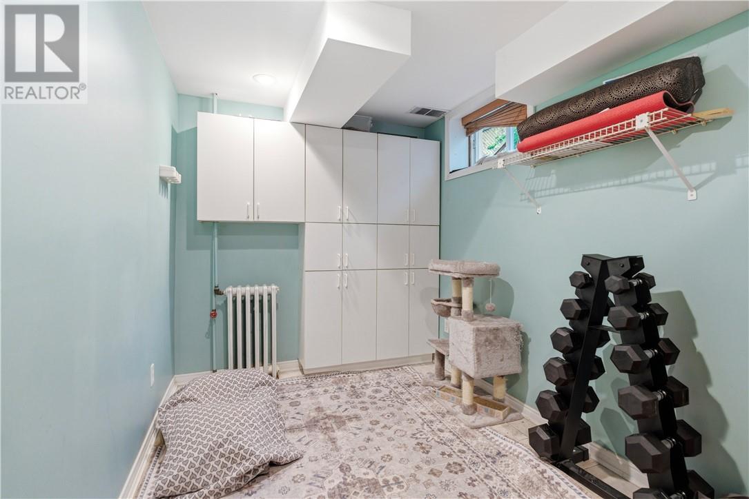 48 Roxborough Drive - 32