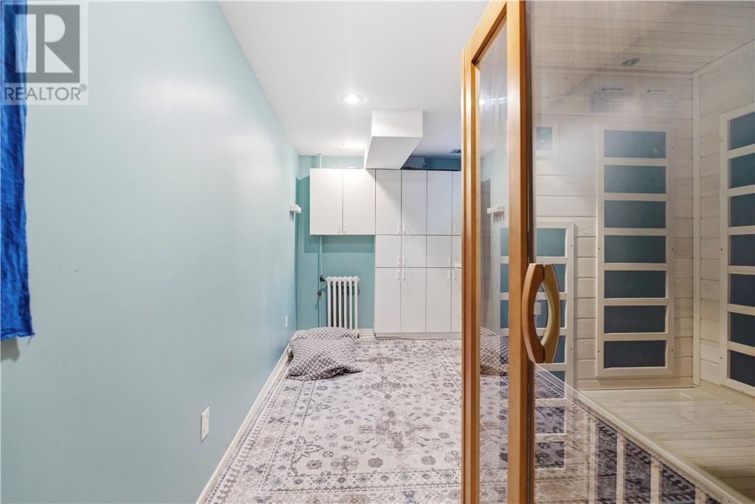 48 Roxborough Drive - 31