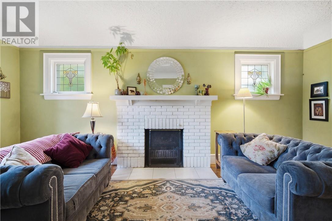 48 Roxborough Drive - 6