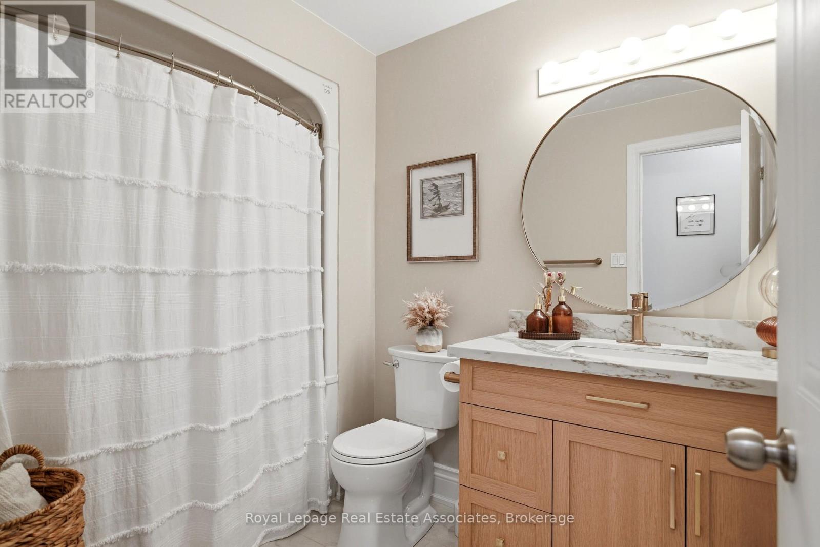 216 FENNEL STREET - 17