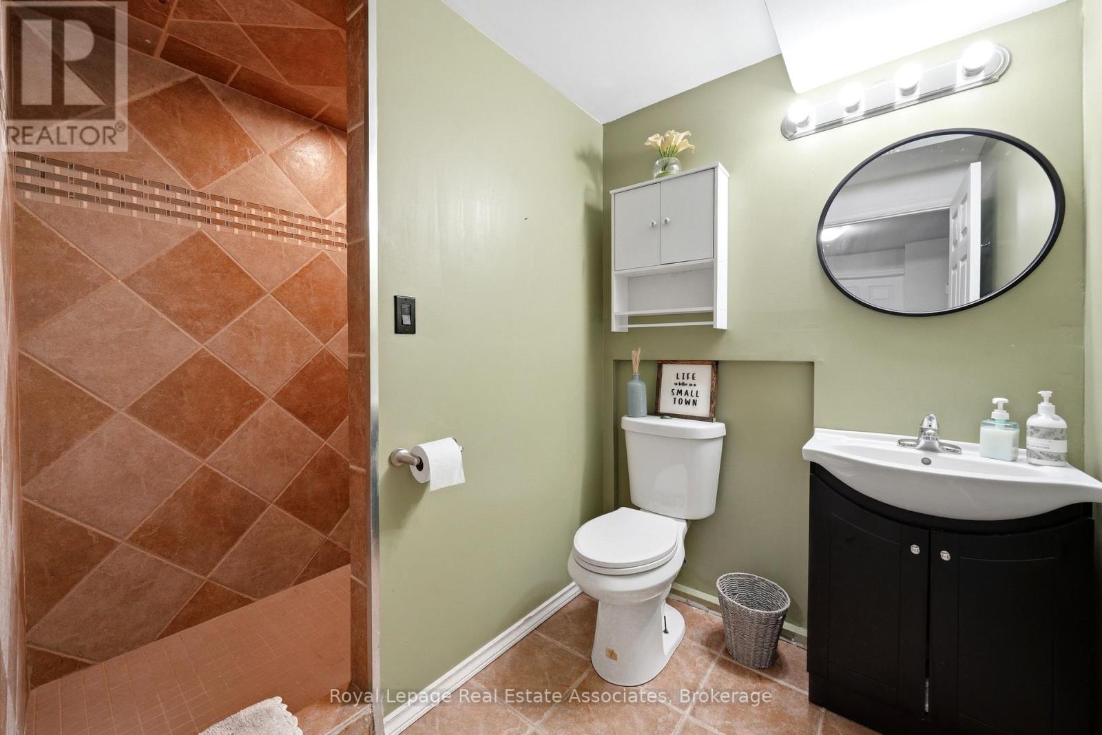 216 FENNEL STREET - 25