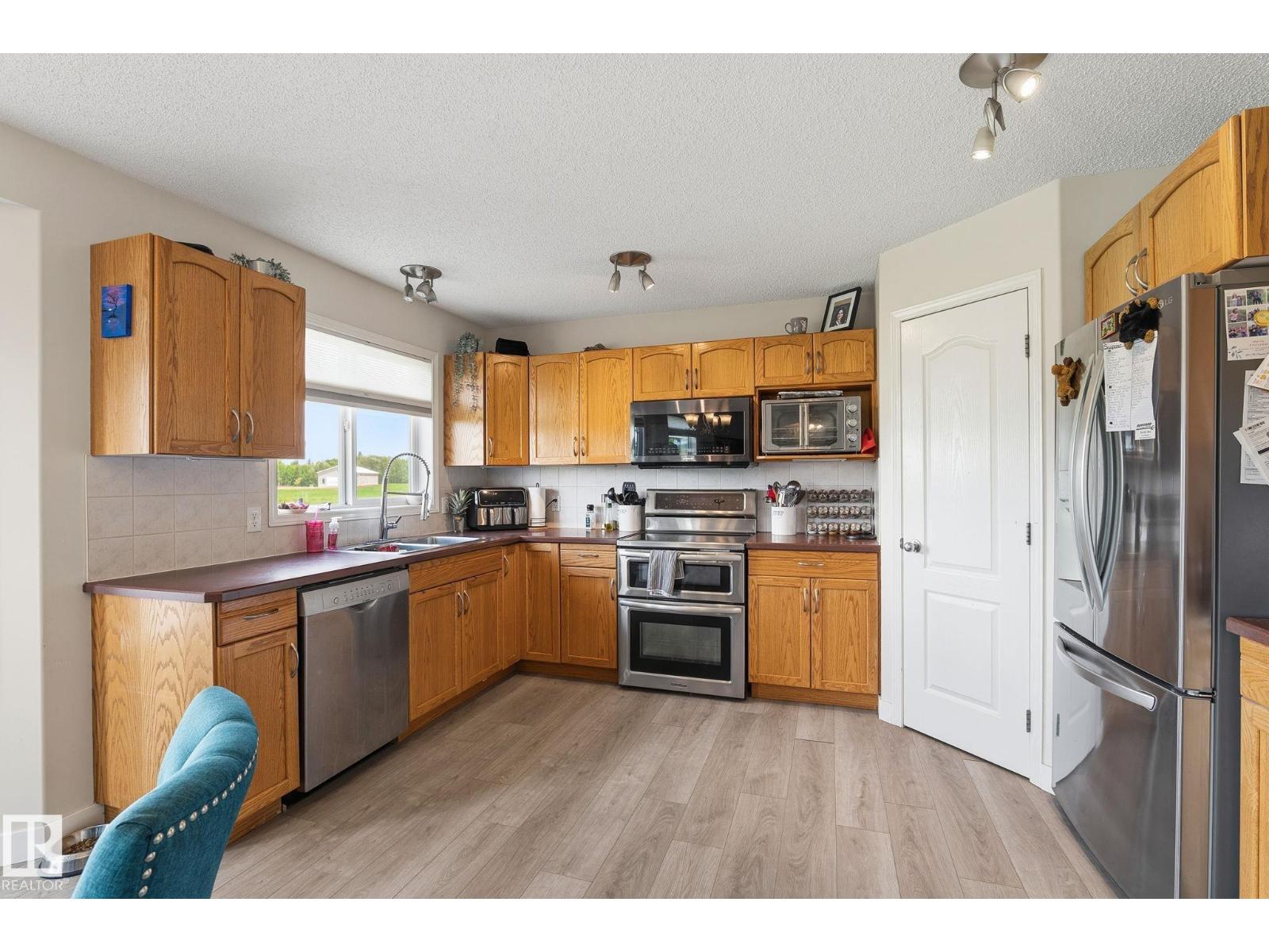 51305 RGE ROAD 271 - 12